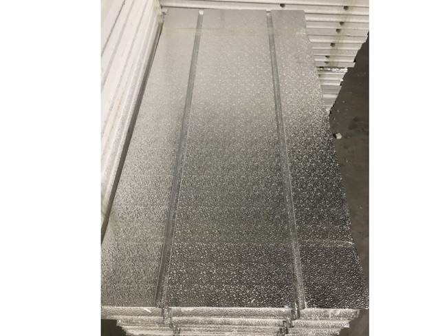 預(yù)置溝槽鋁板地暖模塊