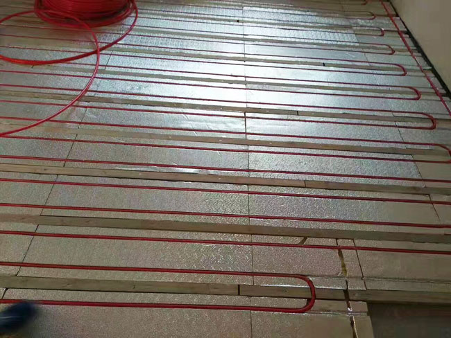 預(yù)置溝槽鋁板地暖模塊