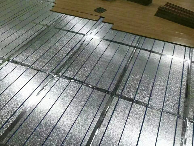 預(yù)置溝槽鋁板地暖模塊