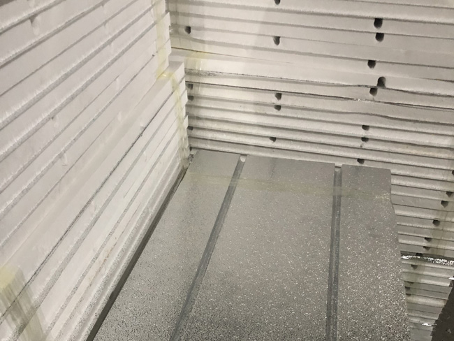 預(yù)置溝槽鋁板地暖模塊